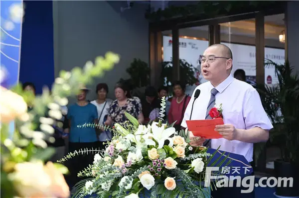 万众瞩目，璀璨耀启！信阳怡和华府营销中心璀璨绽放！