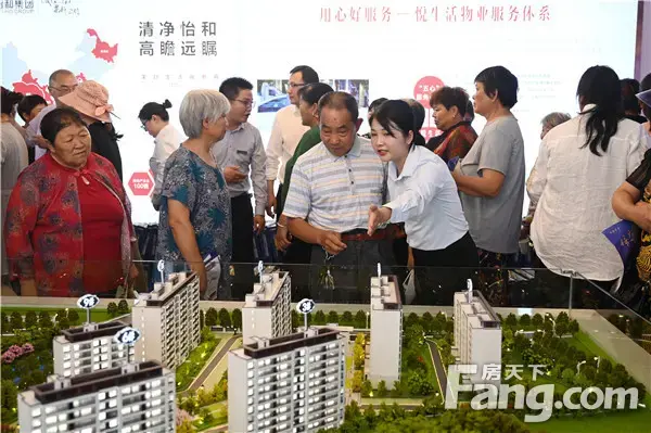 万众瞩目，璀璨耀启！信阳怡和华府营销中心璀璨绽放！