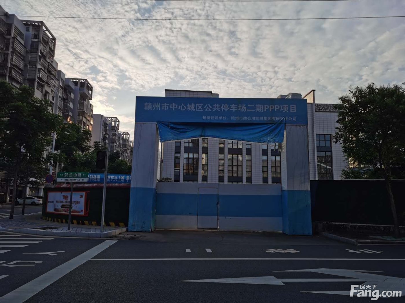 章江新区H23地块规划为地面建设公园，地下建设公共停车场