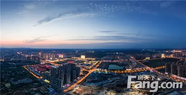 建业·天筑丨5S奢居标准，映照塔尖精神信仰