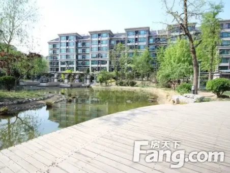 2011年社区!6层电梯板楼!已改正规两居!方便看