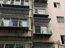 交通便利满五年 位置好 手续齐全 产权清晰 没有抵押