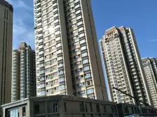 恒大山水城精装修小三室 电梯房产权清晰 买了即可过户