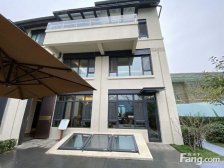 小区中间位置不临街邻近围子山 采光好 人车分流