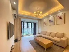 华利公寓 122平3居 南向豪华装修