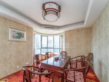 康健品质小区海上名门大平层,电梯高区,一梯一户,带产权车位。