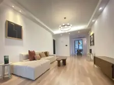 云都新苑 131平3居 南北向精装修