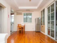 龙华海波花苑 精装修 2室1厅 厅带阳台