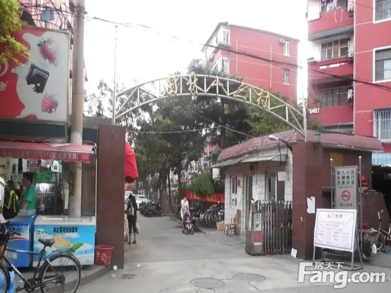 小区相关图