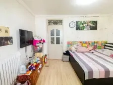 回民小区 万达绿地 杆石桥 趵突泉 一室一厅 中间楼层