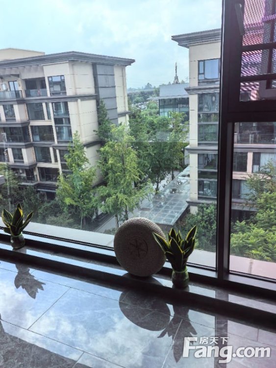 麓山上院4室2厅南朝向417.00万元出售