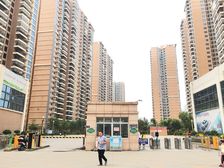 万达商圈 精装修 三房两厅 51万