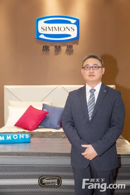 Simmonsϯ��˼ʢ�����౱�����ʼҾ�չ